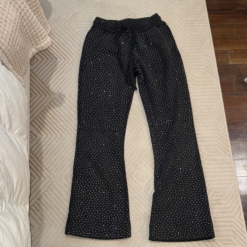 dnd ferris Crystal PANTS
never worn
size M